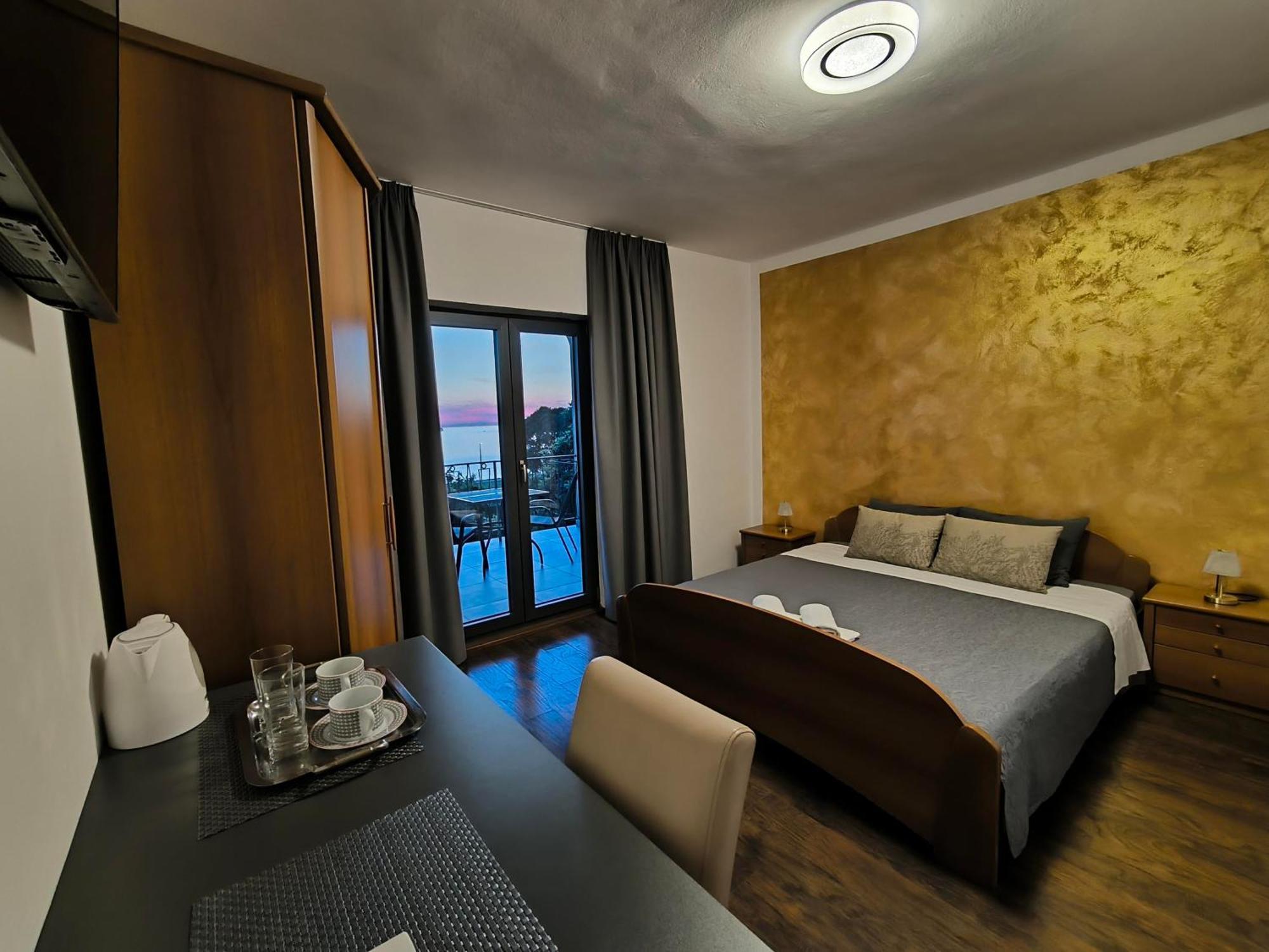 Rooms And Apartment Matika Rovinj Kültér fotó