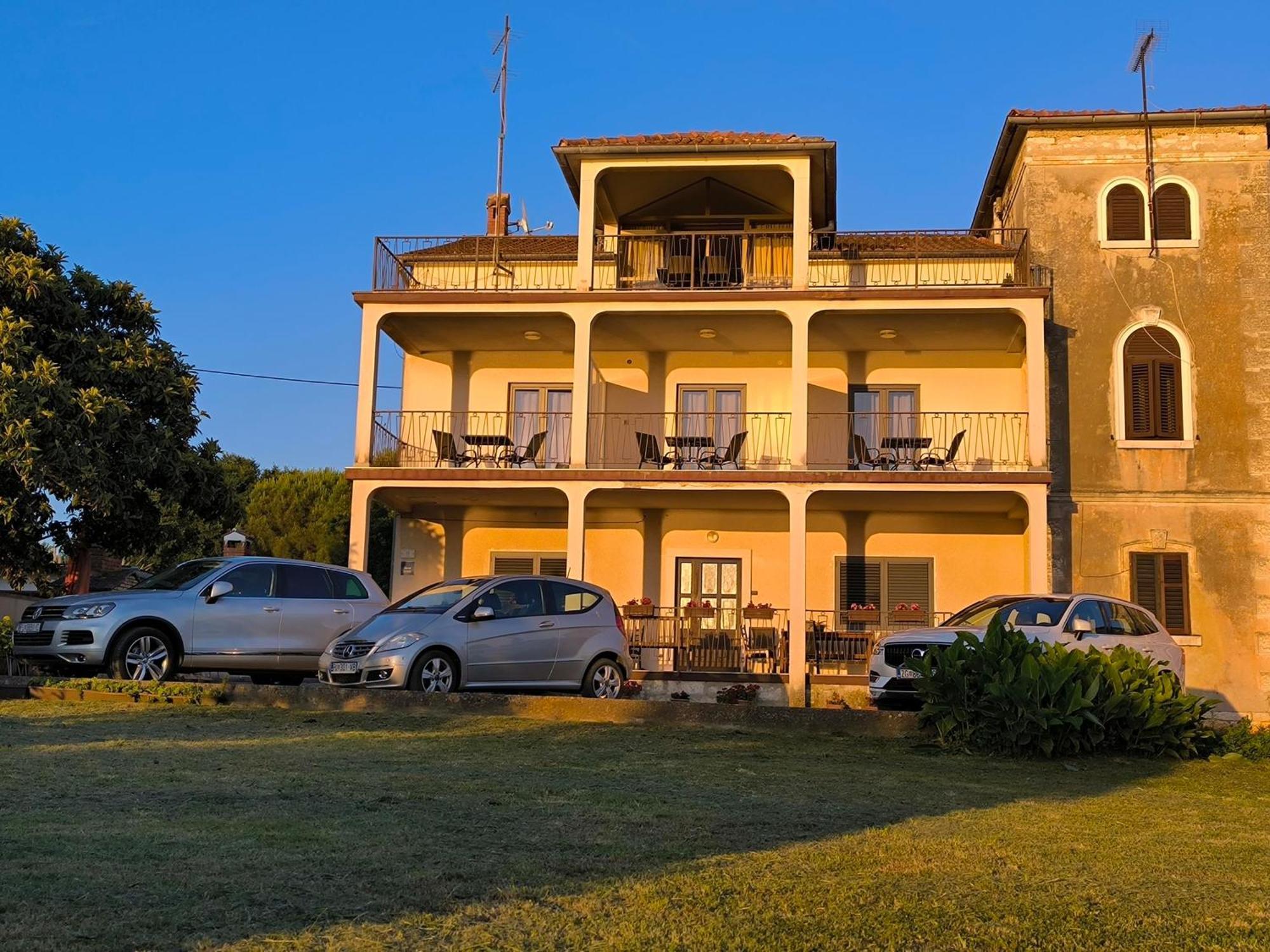 Rooms And Apartment Matika Rovinj Kültér fotó